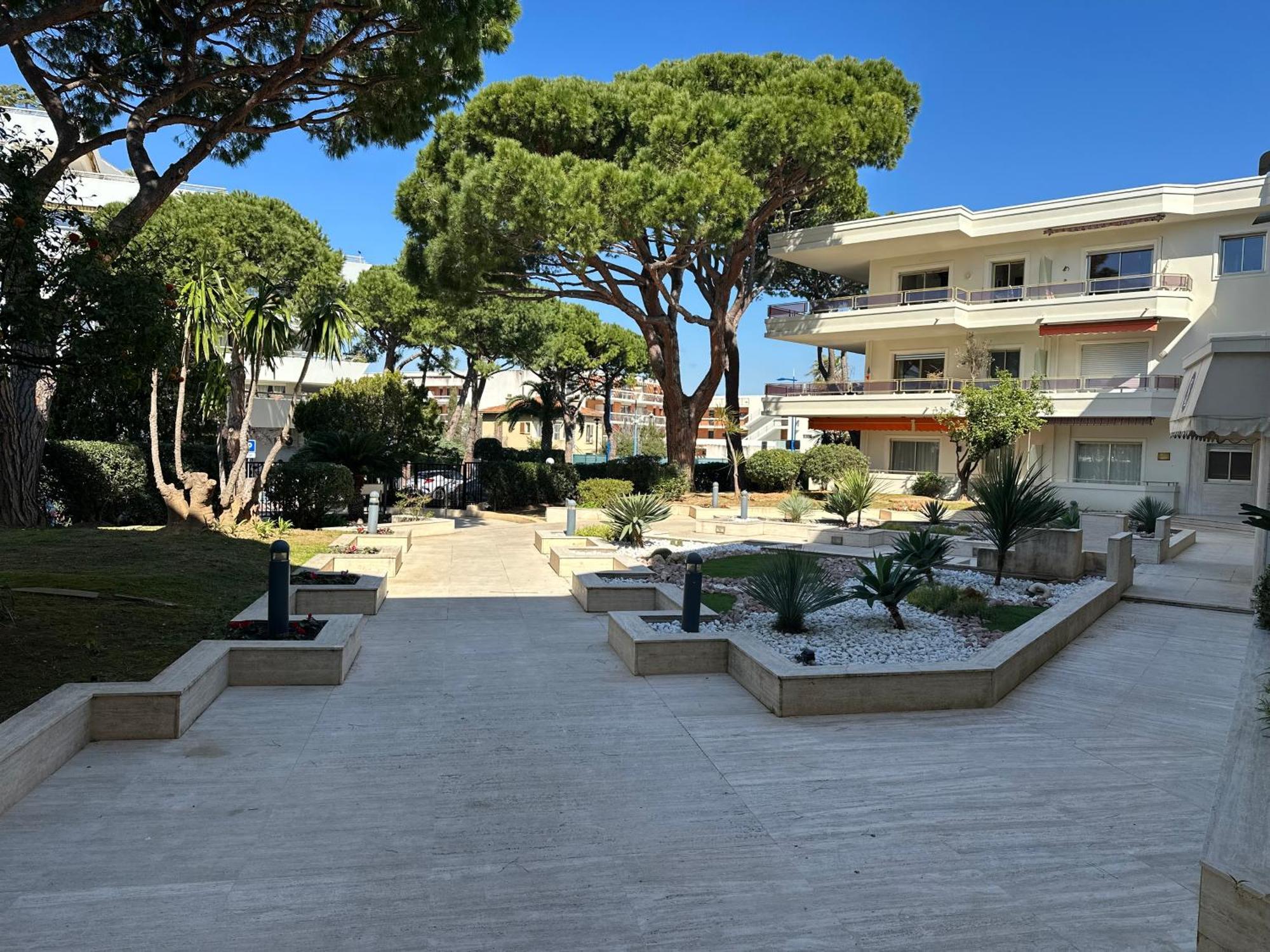 Studio Front De Mer A 10Metres De La Plage Villeneuve-Loubet Buitenkant foto